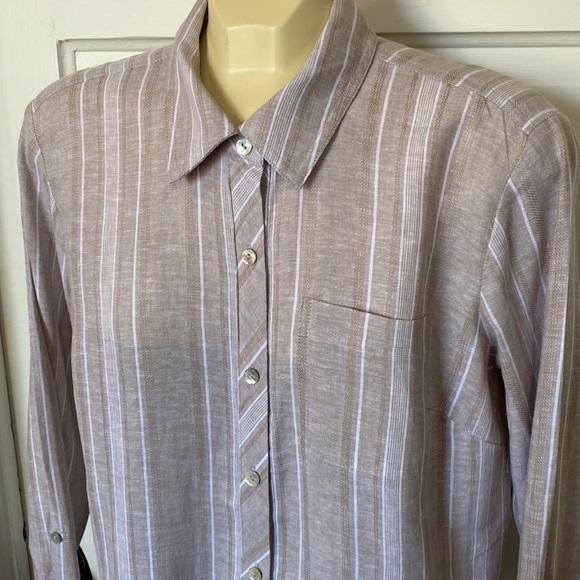 Linen Button Down Top Susan Graver SP - Picture 2 of 5